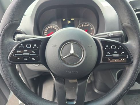 Used 2024 Mercedes-Benz Sprinter 2500 image 22