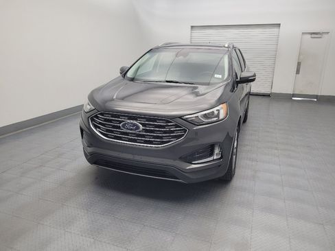 Used 2019 Ford Edge Titanium AWD/4WD image 15