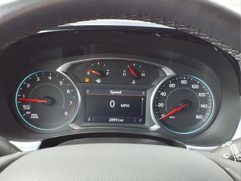 Used 2023 Chevrolet Traverse LT FWD image 28