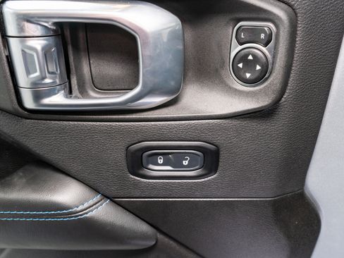 Used 2024 Jeep Wrangler High Altitude AWD/4WD image 14