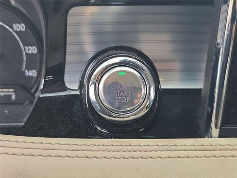 Used 2022 Lincoln Corsair FWD image 19