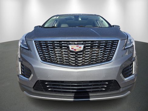 Used 2021 Cadillac XT5 Premium Luxury image 2