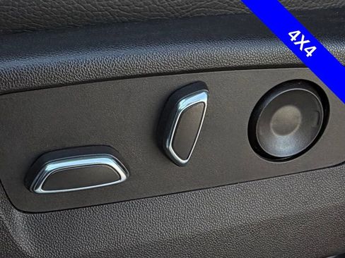 Used 2022 GMC Yukon XL Denali w/ Advanced Technology Package image 7