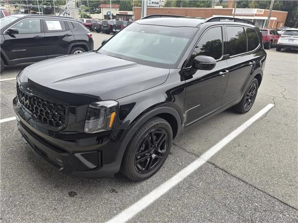 Used 2025 Kia Telluride SX X-Line AWD/4WD image 1