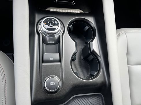 New 2025 Ford Explorer Active w/ Active Comfort Package image 11