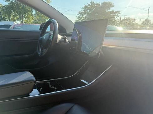 Used 2018 Tesla Model 3 Long Range AWD/4WD image 14