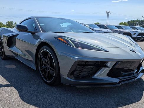 Used 2023 Chevrolet Corvette Stingray Coupe w/ 1LT RWD image 4