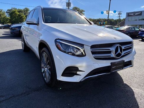 Used 2019 Mercedes-Benz GLC 300 4MATIC image 9