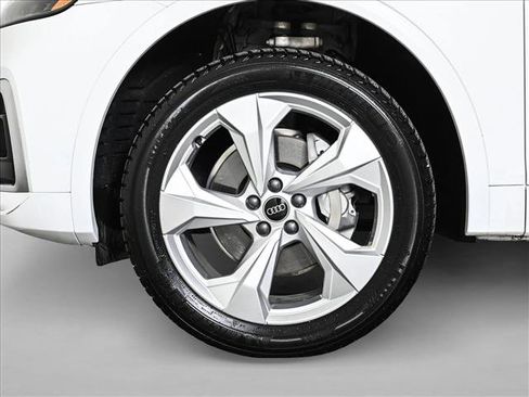 Used 2023 Audi Q5 2.0T Premium Plus w/ Premium Plus Package AWD/4WD image 25
