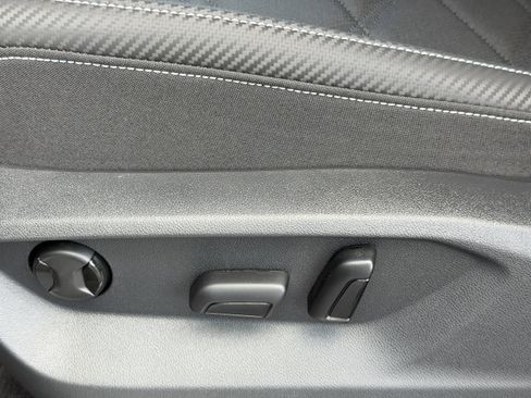 New 2026 Volkswagen Atlas Cross Sport SE image 16