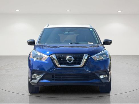 Used 2019 Nissan Kicks SR w/ SR Premium Package FWD image 8