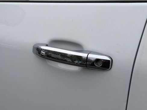 Used 2018 Chevrolet Silverado 1500 LTZ image 31