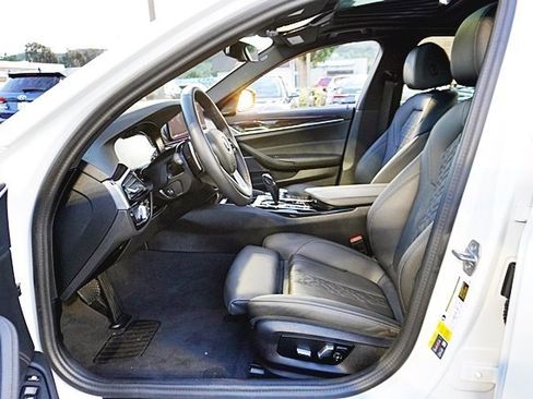 Used 2023 BMW 530e w/ M Sport Package image 14