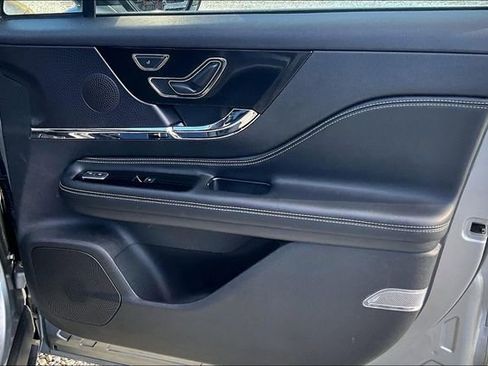 Used 2024 Lincoln Corsair AWD image 24