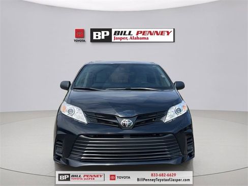 Used 2020 Toyota Sienna L image 8