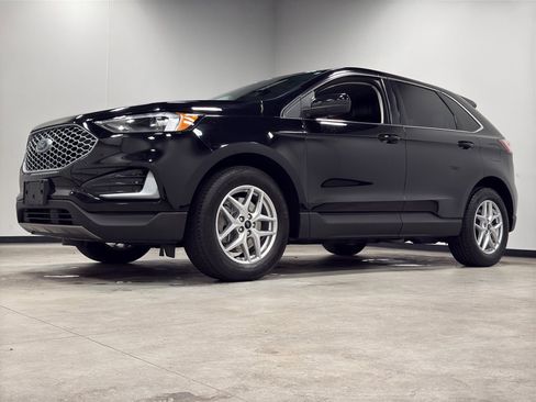 Certified 2023 Ford Edge SEL image 4