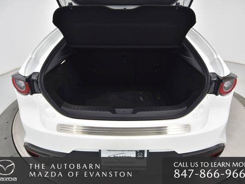 Certified 2025 MAZDA MAZDA3 2.5 S Hatchback w/ Premium Pkg image 30