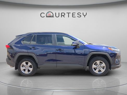 Certified 2025 Toyota RAV4 XLE w/ Convenience Package FWD image 6