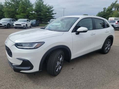 New 2026 Honda HR-V LX image 3