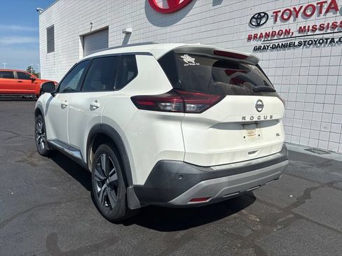 Used 2021 Nissan Rogue SL w/ Premium Package FWD image 6