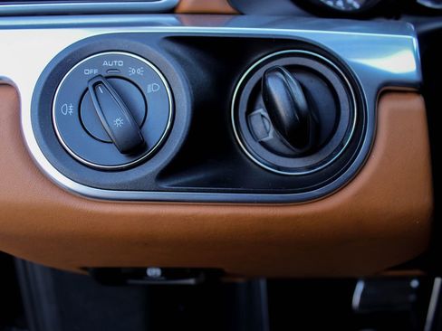 Used 2013 Porsche 911 Carrera S image 33