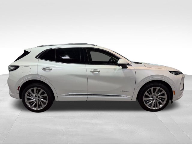 Used 2025 Buick Envision Avenir AWD/4WD image 4