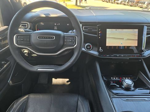 Used 2022 Jeep Wagoneer Series II w/ Premium Group I AWD/4WD image 10