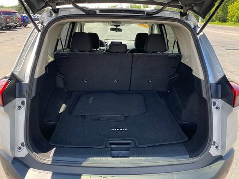 Used 2023 Nissan Rogue SV FWD image 20