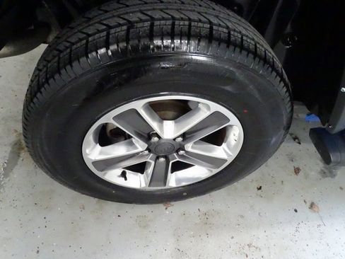 Certified 2022 Jeep Wrangler Unlimited Sahara w/ Safety Group image 27