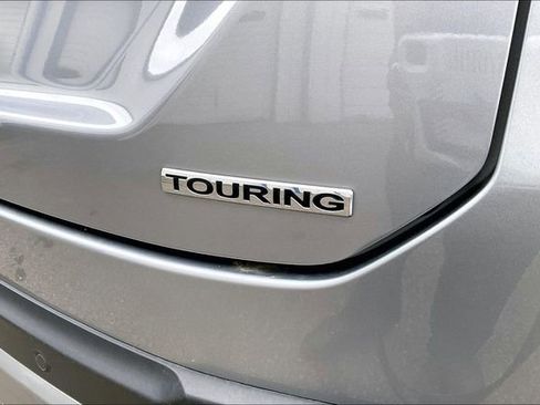 Used 2023 Honda Pilot Touring image 7