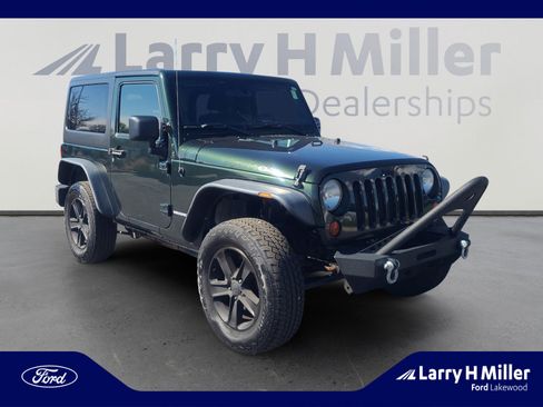 Used 2011 Jeep Wrangler Rubicon w/ Dual Top Group image 7