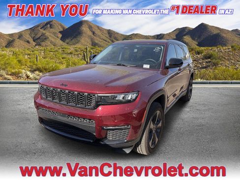 Used 2022 Jeep Grand Cherokee L Limited w/ Black Appearance Package RWD image 1