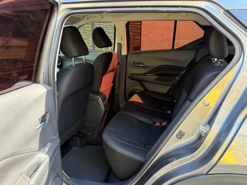 Used 2023 Nissan Kicks SV FWD image 30