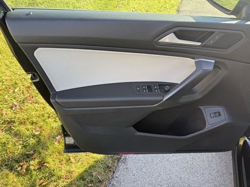 Certified 2021 Volkswagen Tiguan SEL image 16