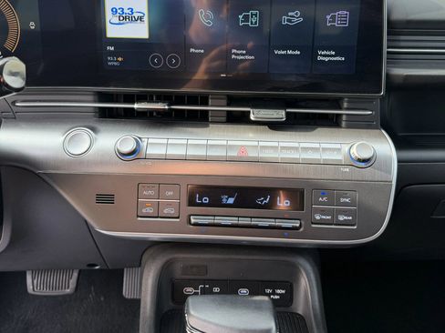 Used 2025 Hyundai Kona SEL AWD/4WD image 9