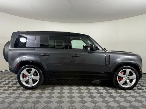 New 2025 Land Rover Defender 110 X image 9