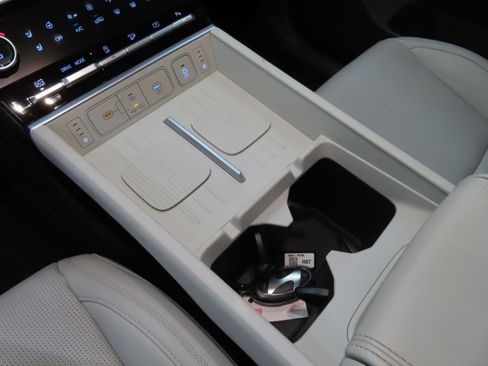 Used 2025 Hyundai Santa Fe Calligraphy image 16