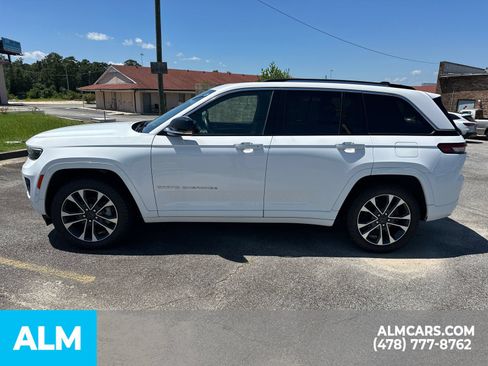 Used 2023 Jeep Grand Cherokee Overland AWD/4WD image 9