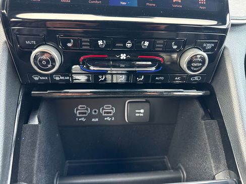 Used 2021 Jeep Grand Cherokee L Overland AWD/4WD image 25