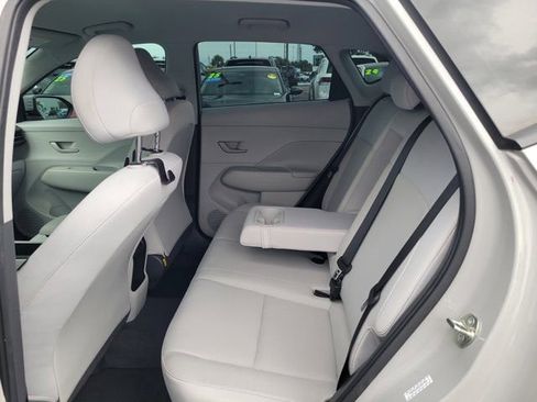 Used 2024 Hyundai Kona SEL FWD image 12