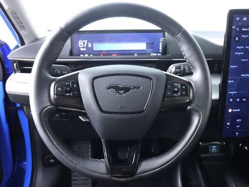 Used 2022 Ford Mustang Mach-E Select image 11