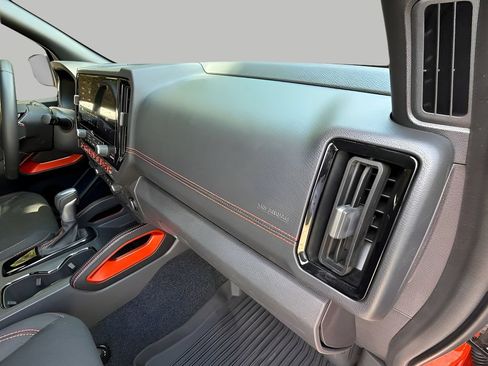 Used 2025 Nissan Frontier PRO-4X w/ Interior Protection Package AWD/4WD image 11