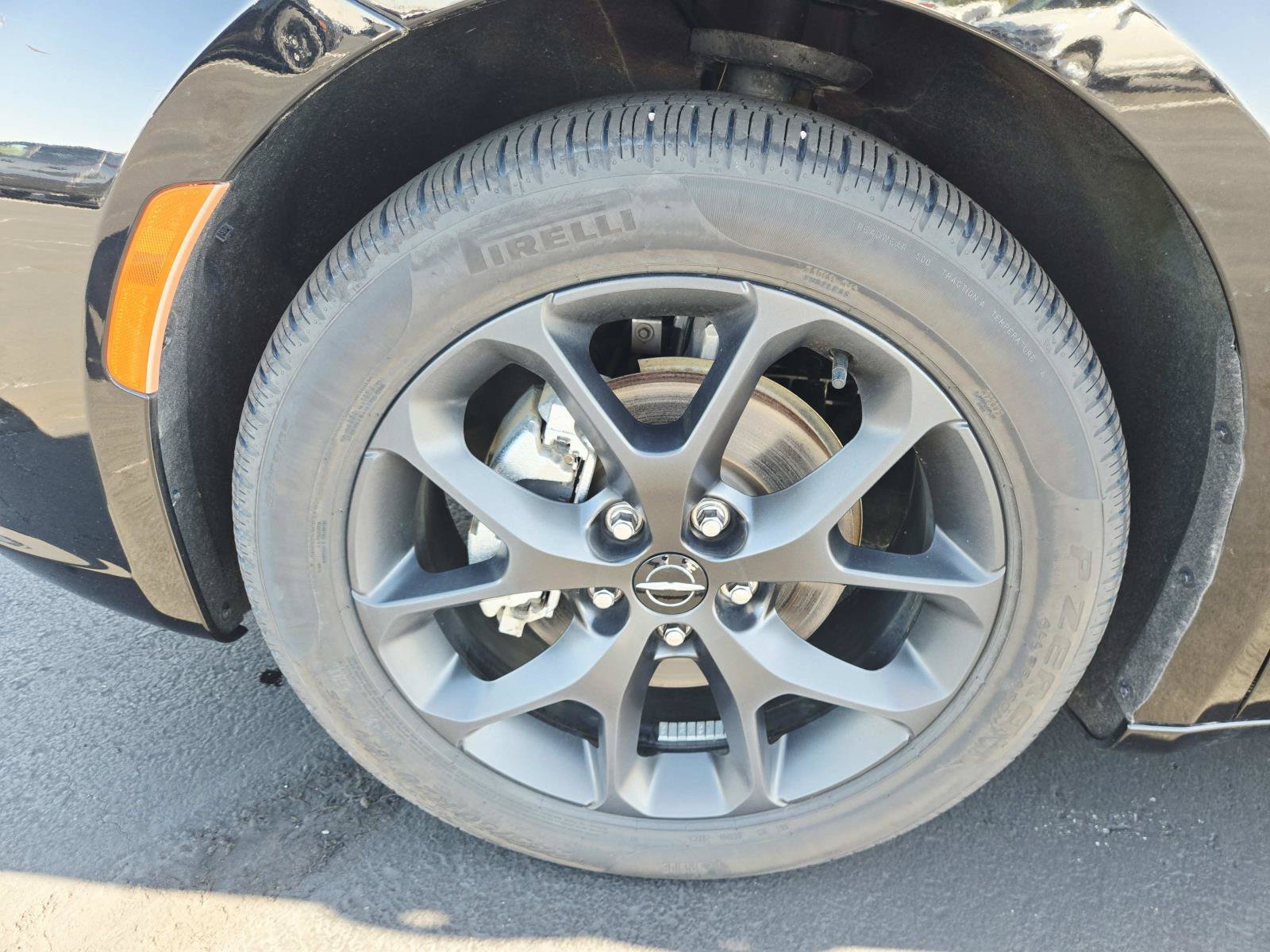 Used 2024 Chrysler Pacifica Touring-L FWD image 22