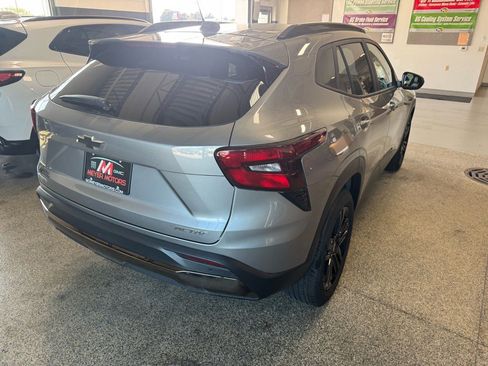 Used 2025 Chevrolet Trax ACTIV w/ Driver Confidence Package image 5