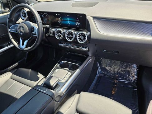 Used 2023 Mercedes-Benz GLA 250 image 9