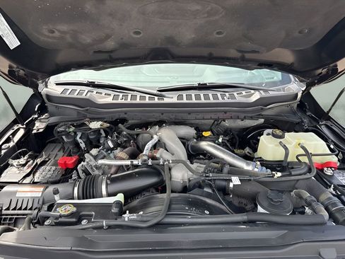 Used 2023 Ford F250 Platinum AWD/4WD image 11