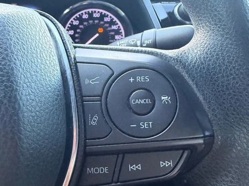 Used 2019 Toyota Camry LE image 19