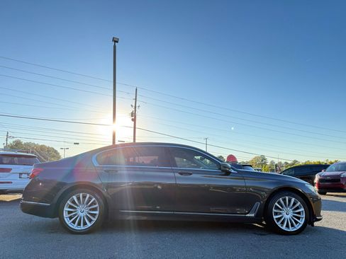 Used 2016 BMW 740i RWD image 6