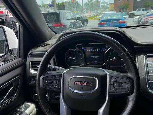 Used 2021 GMC Yukon SLT w/ SLT Luxury Plus Package AWD/4WD image 18