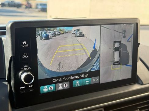 Used 2025 Honda Pilot Black Edition image 15